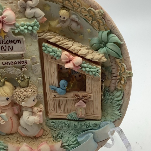 Vintage Precious Moments Nativity Wall Hanging 3D Bethlehem Inn - Picture 5 of 9